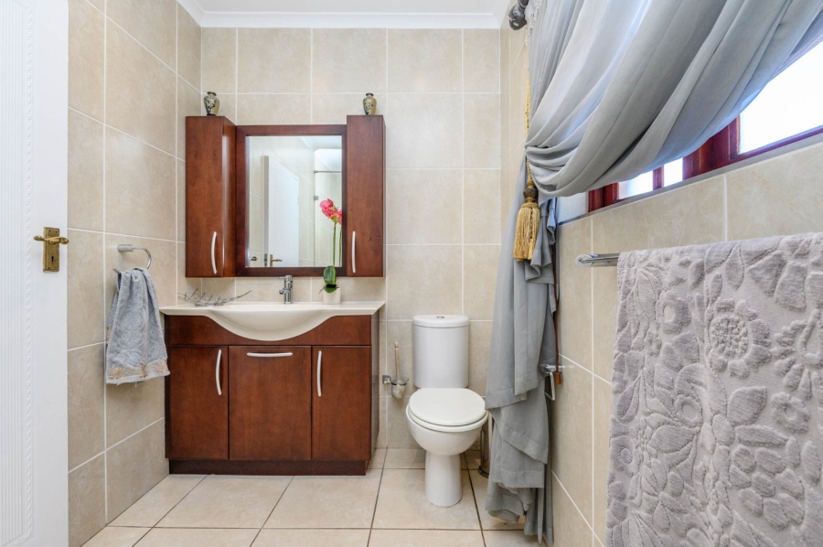 4 Bedroom Property for Sale in Walmer Eastern Cape